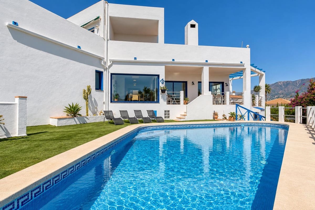 4 sovrum Villa till salu i Cerro del Aguila med pool garage - 1 045 000 € (Ref: 10120794)