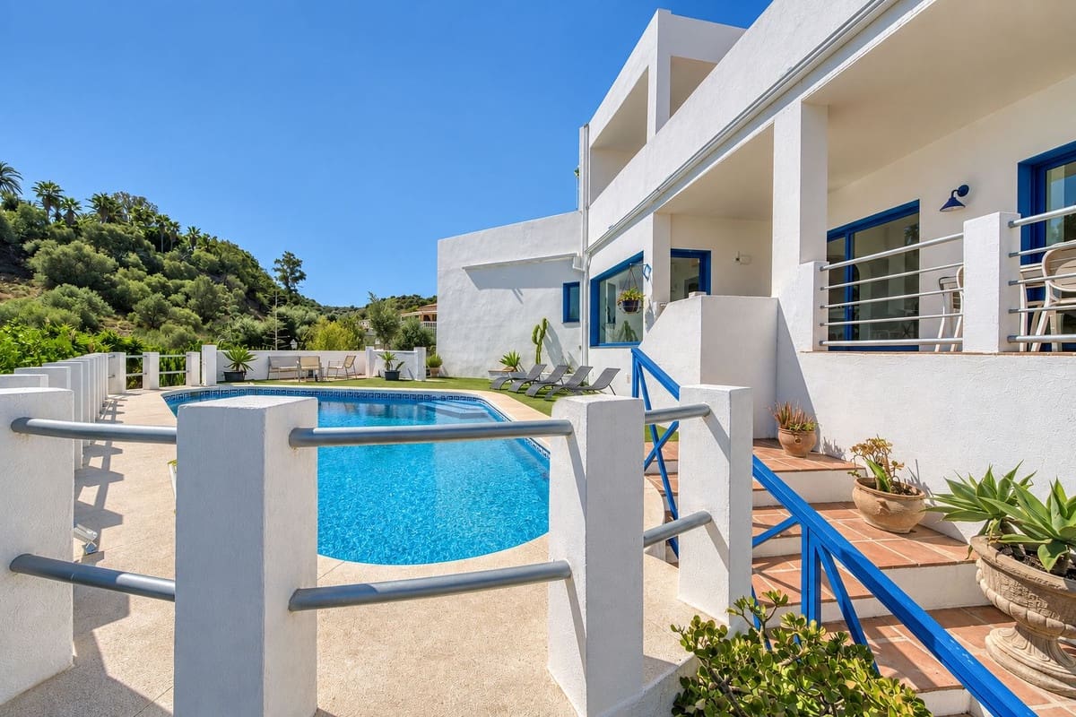 4 sovrum Villa till salu i Cerro del Aguila med pool garage - 1 045 000 € (Ref: 10120794)