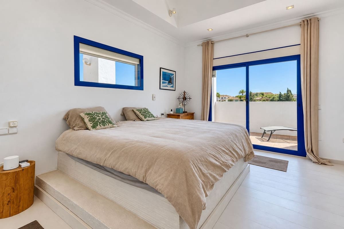 4 sovrum Villa till salu i Cerro del Aguila med pool garage - 1 045 000 € (Ref: 10120794)