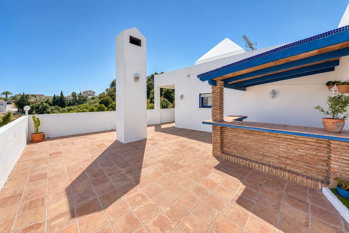 4 sovrum Villa till salu i Cerro del Aguila med pool garage - 1 045 000 € (Ref: 10120794)