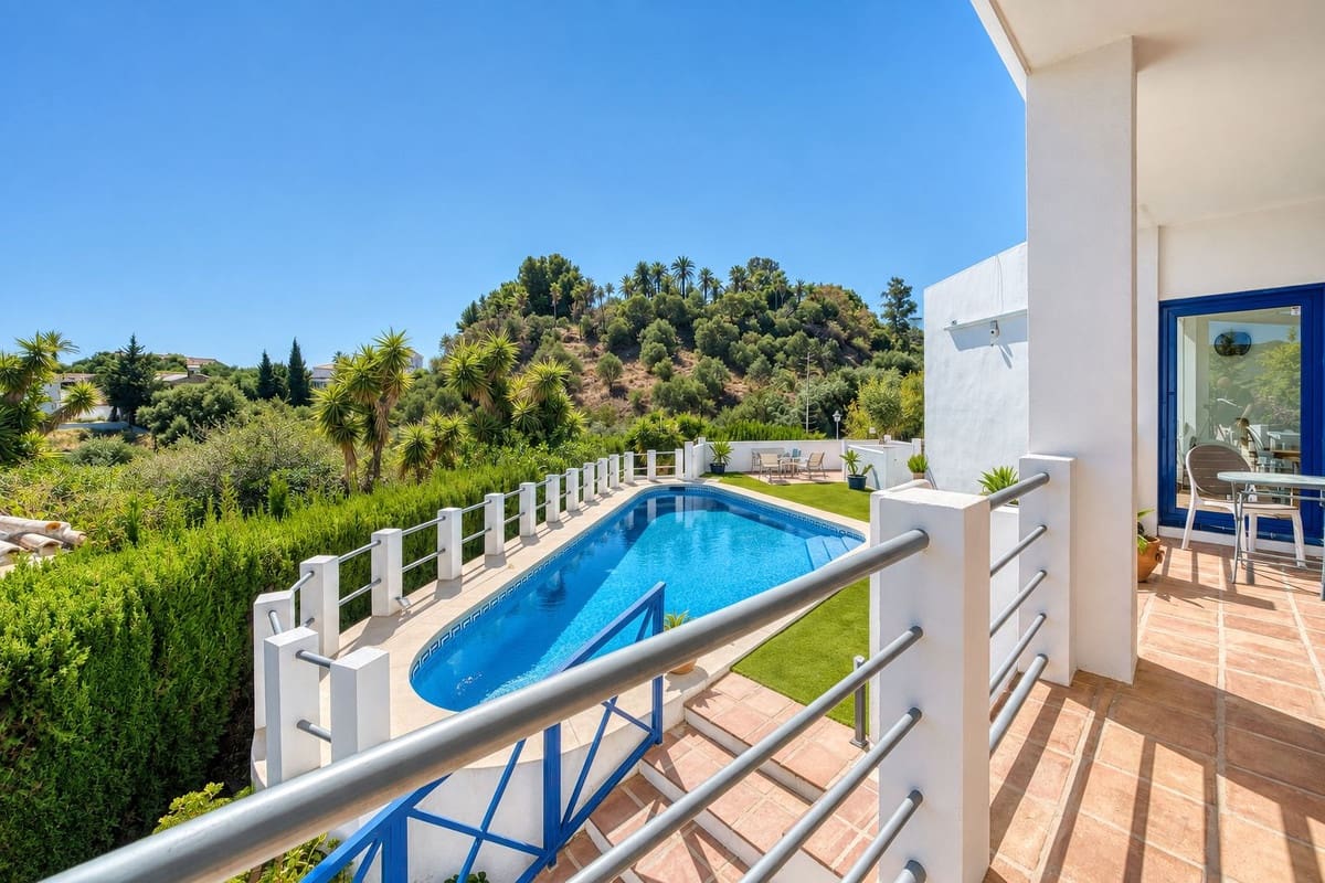 4 sovrum Villa till salu i Cerro del Aguila med pool garage - 1 045 000 € (Ref: 10120794)