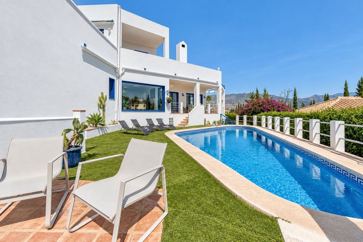 4 sovrum Villa till salu i Cerro del Aguila med pool garage - 1 045 000 € (Ref: 10120794)
