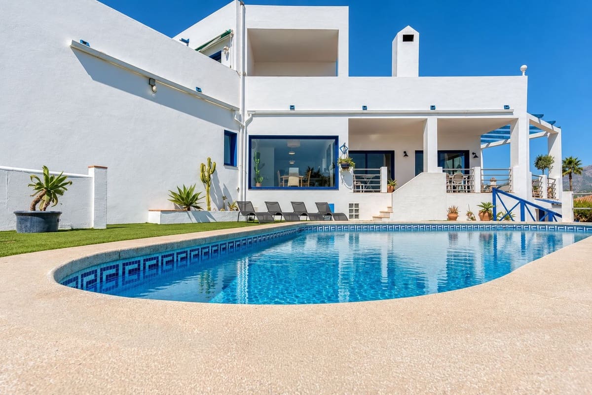 4 sovrum Villa till salu i Cerro del Aguila med pool garage - 1 045 000 € (Ref: 10120794)