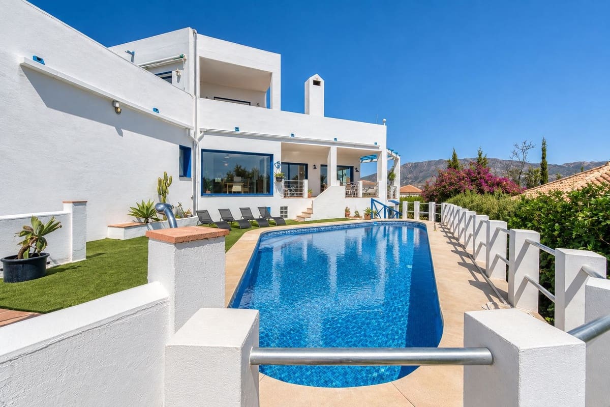 4 sovrum Villa till salu i Cerro del Aguila med pool garage - 1 045 000 € (Ref: 10120794)