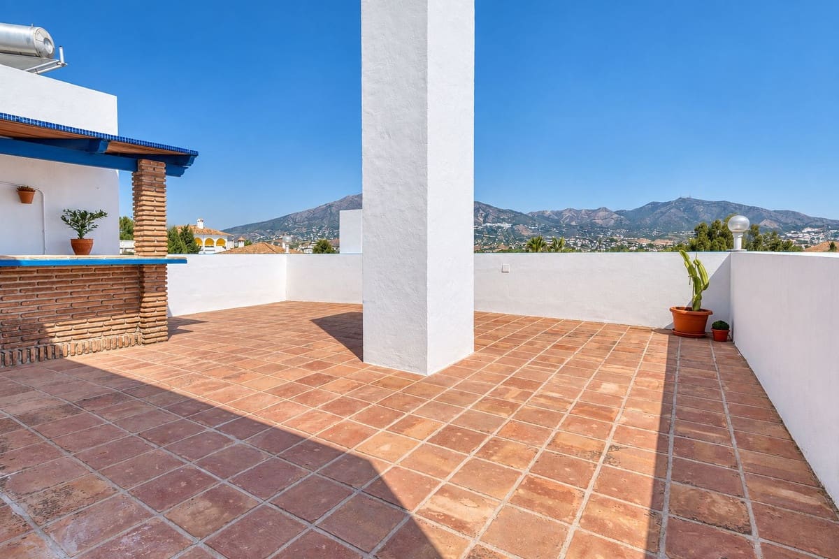 4 sovrum Villa till salu i Cerro del Aguila med pool garage - 1 045 000 € (Ref: 10120794)