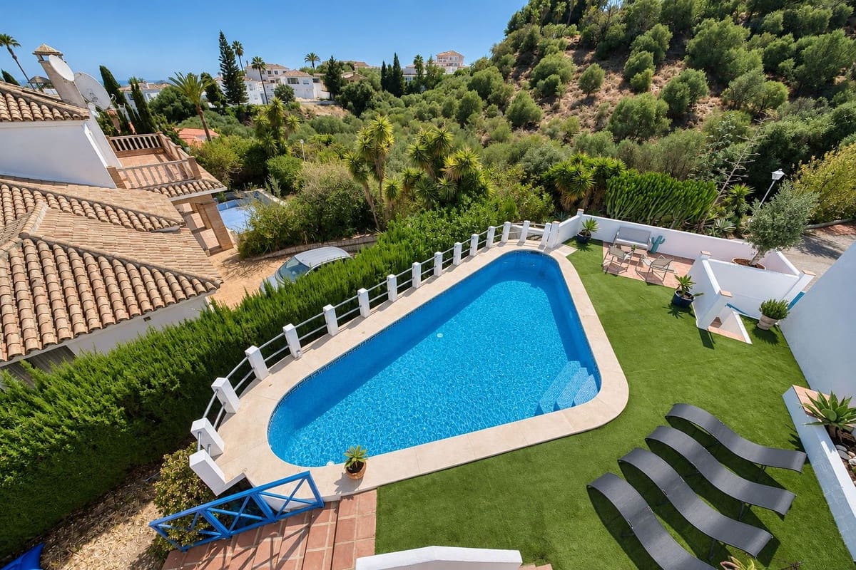 4 sovrum Villa till salu i Cerro del Aguila med pool garage - 1 045 000 € (Ref: 10120794)