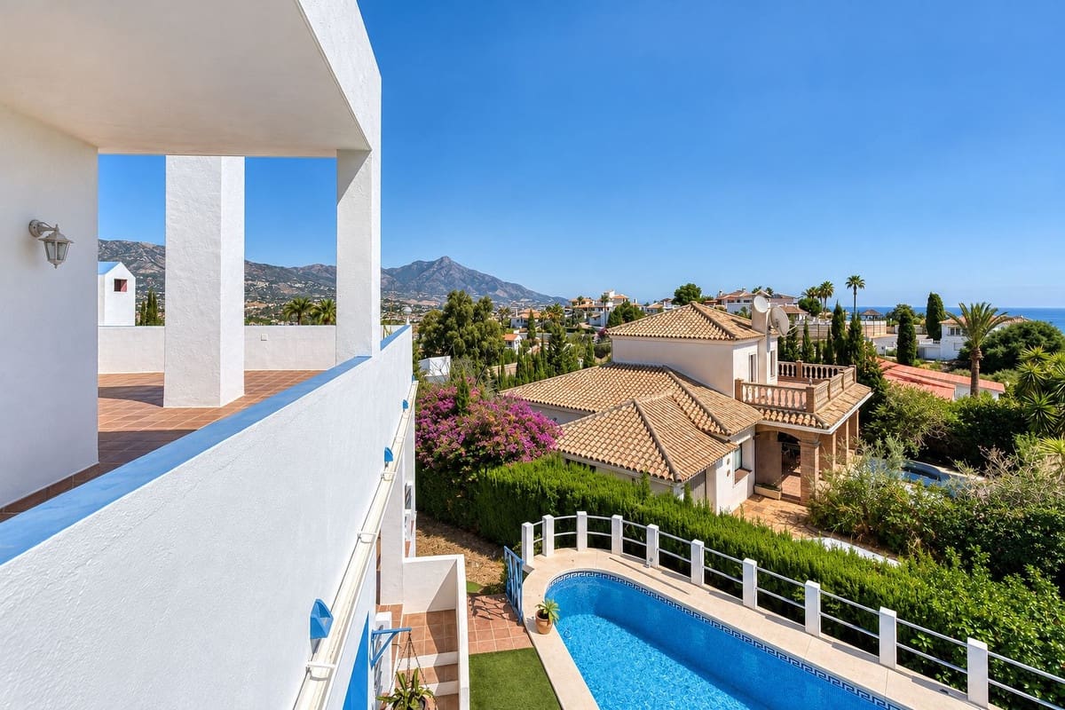 4 sovrum Villa till salu i Cerro del Aguila med pool garage - 1 045 000 € (Ref: 10120794)