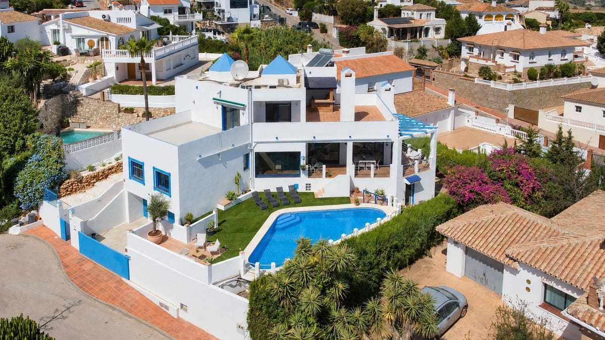 4 sovrum Villa till salu i Cerro del Aguila med pool garage - 1 045 000 € (Ref: 10120794)