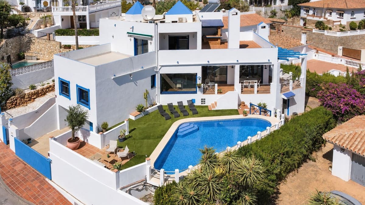 4 sovrum Villa till salu i Cerro del Aguila med pool garage - 1 045 000 € (Ref: 10120794)
