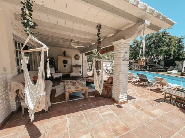 5 slaapkamer Villa te koop in Nueva Andalucia, Marbella met zwembad garage - € 1.499.000 (Ref: 10135050)