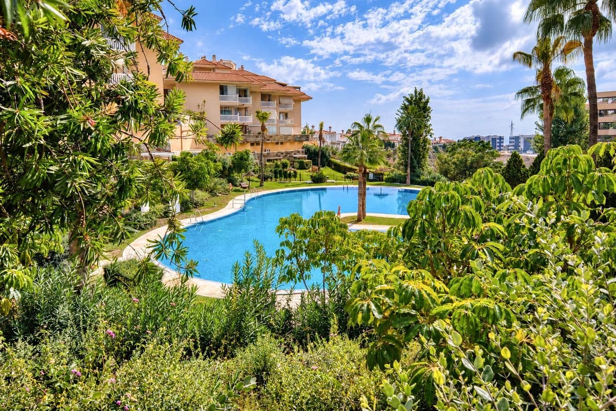 2 sovrum Lägenhet till salu i Fuengirola med pool garage - 429 000 € (Ref: 10140202)