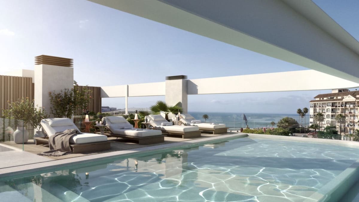 Apartamento de 2 habitaciones en Estepona en venta - 699.000 € (Ref: 10140203)