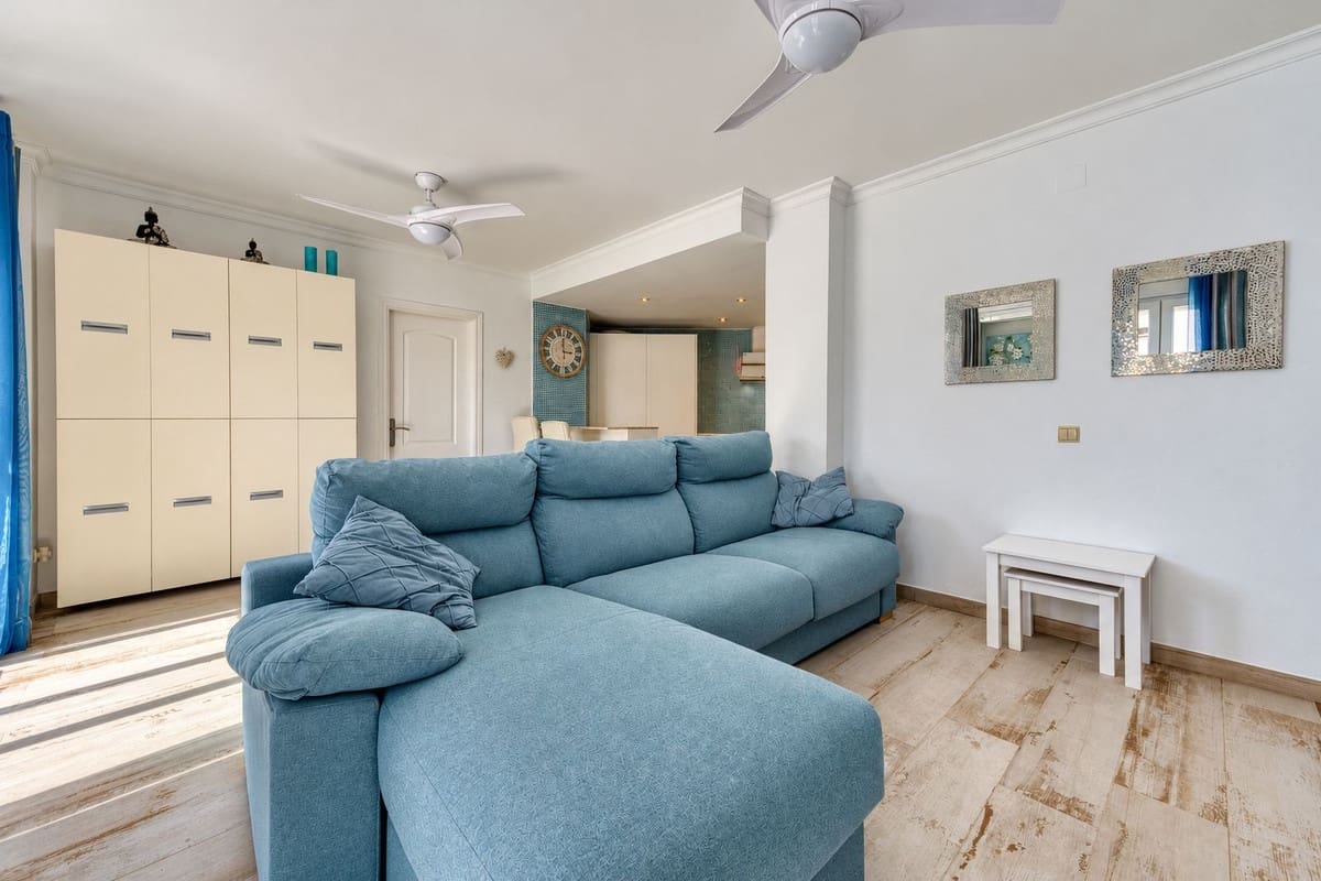 2 bedroom Apartment for sale in San Luis de Sabinillas with pool - € 299,000 (Ref: 10160309)