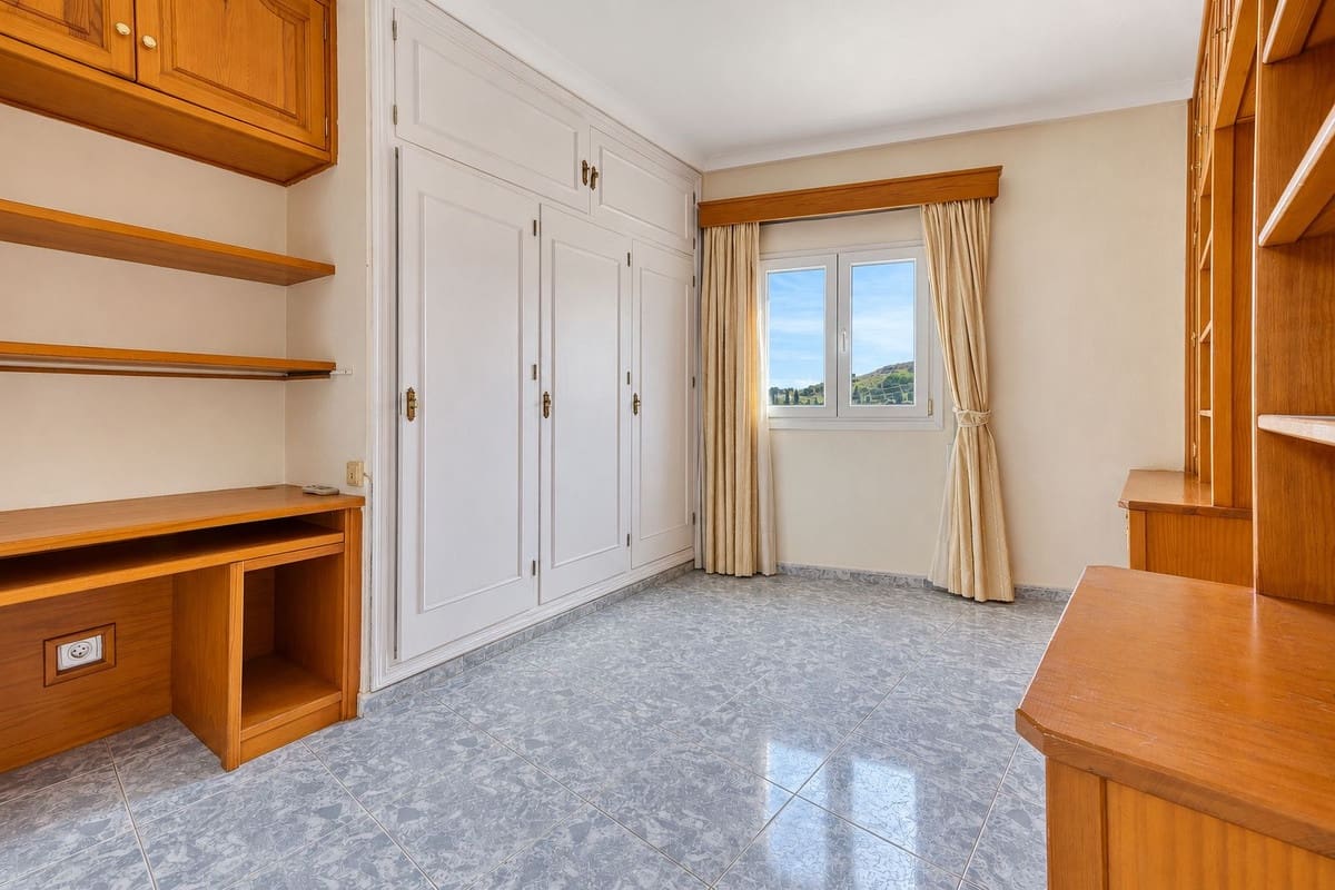 4 slaapkamer Villa te koop in Manilva met zwembad garage - € 850.000 (Ref: 10160310)