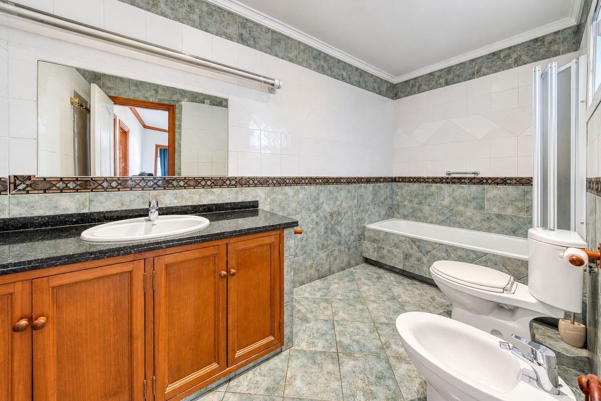 4 slaapkamer Villa te koop in Manilva met zwembad garage - € 850.000 (Ref: 10160310)