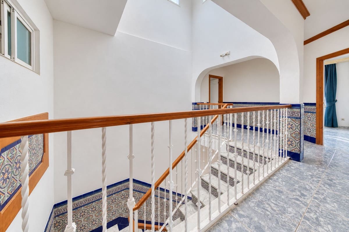 4 slaapkamer Villa te koop in Manilva met zwembad garage - € 850.000 (Ref: 10160310)