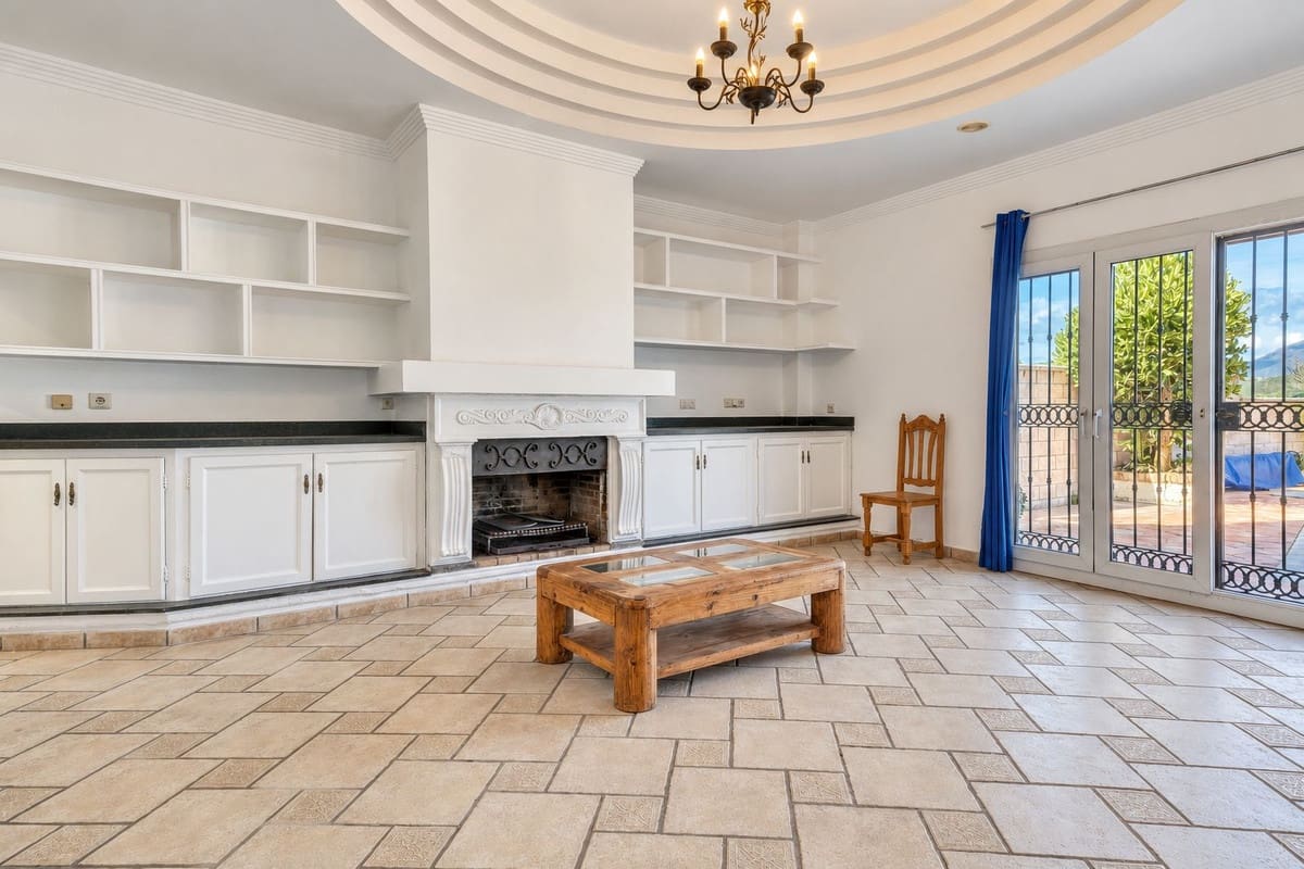 4 slaapkamer Villa te koop in Manilva met zwembad garage - € 850.000 (Ref: 10160310)