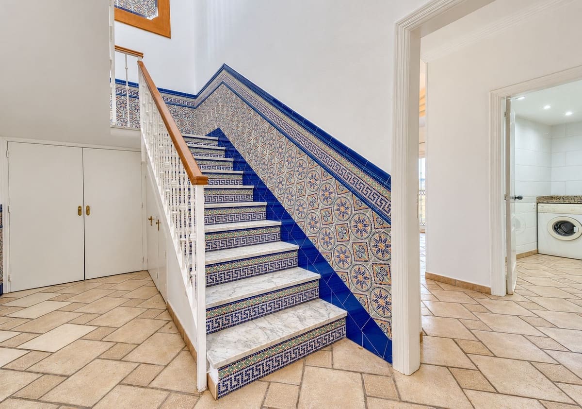 4 slaapkamer Villa te koop in Manilva met zwembad garage - € 850.000 (Ref: 10160310)
