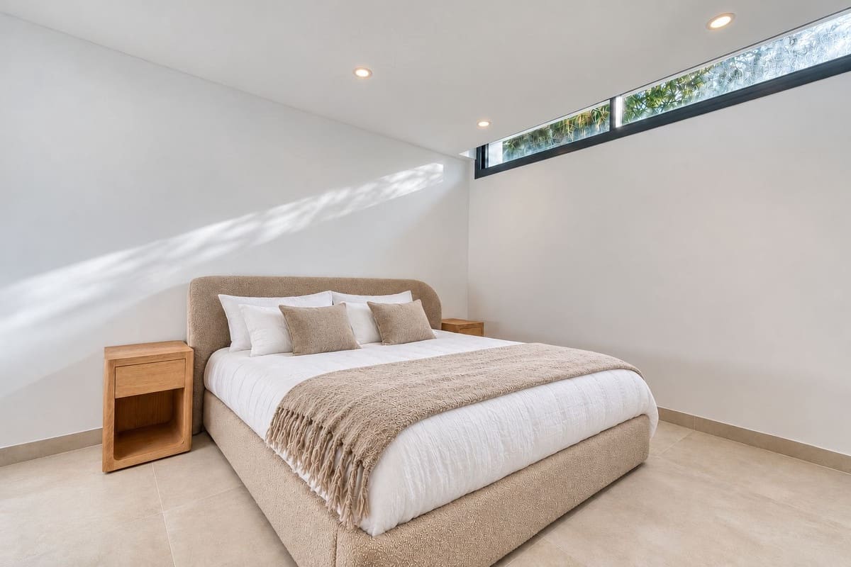 5 bedroom Villa for sale in Benalmadena with pool garage - € 2,190,000 (Ref: 10161855)