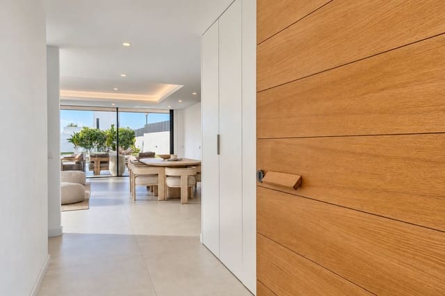 5 sovrum Villa till salu i Benalmádena med pool garage - 2 190 000 € (Ref: 10161855)