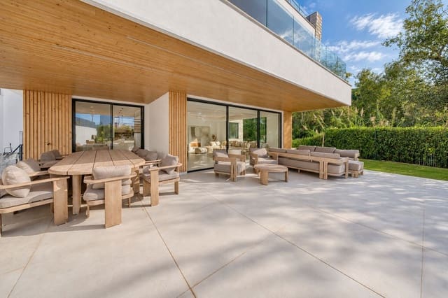 5 sovrum Villa till salu i Benalmádena med pool garage - 2 190 000 € (Ref: 10161855)