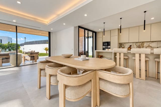 5 sovrum Villa till salu i Benalmádena med pool garage - 2 190 000 € (Ref: 10161855)