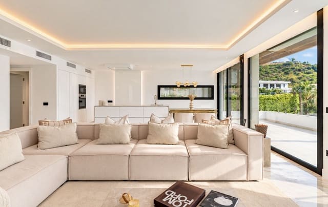 3 soverom Villa til salgs i La Cala de Mijas, Mijas med svømmebasseng garasje - € 975 000 (Ref: 10162568)