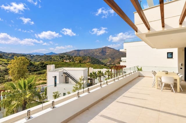 3 soverom Villa til salgs i La Cala de Mijas, Mijas med svømmebasseng garasje - € 975 000 (Ref: 10162568)