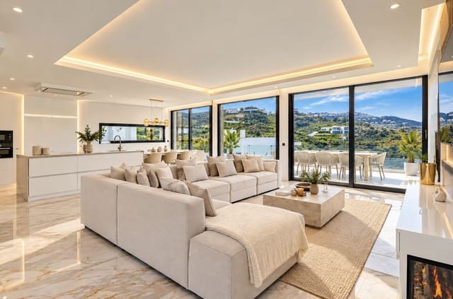 3 soverom Villa til salgs i La Cala de Mijas, Mijas med svømmebasseng garasje - € 975 000 (Ref: 10162568)