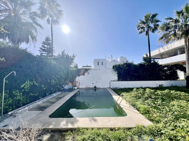 5 soveværelse Villa til salg i Puerto Banus, Marbella med swimmingpool garage - € 1.330.000 (Ref: 10167146)