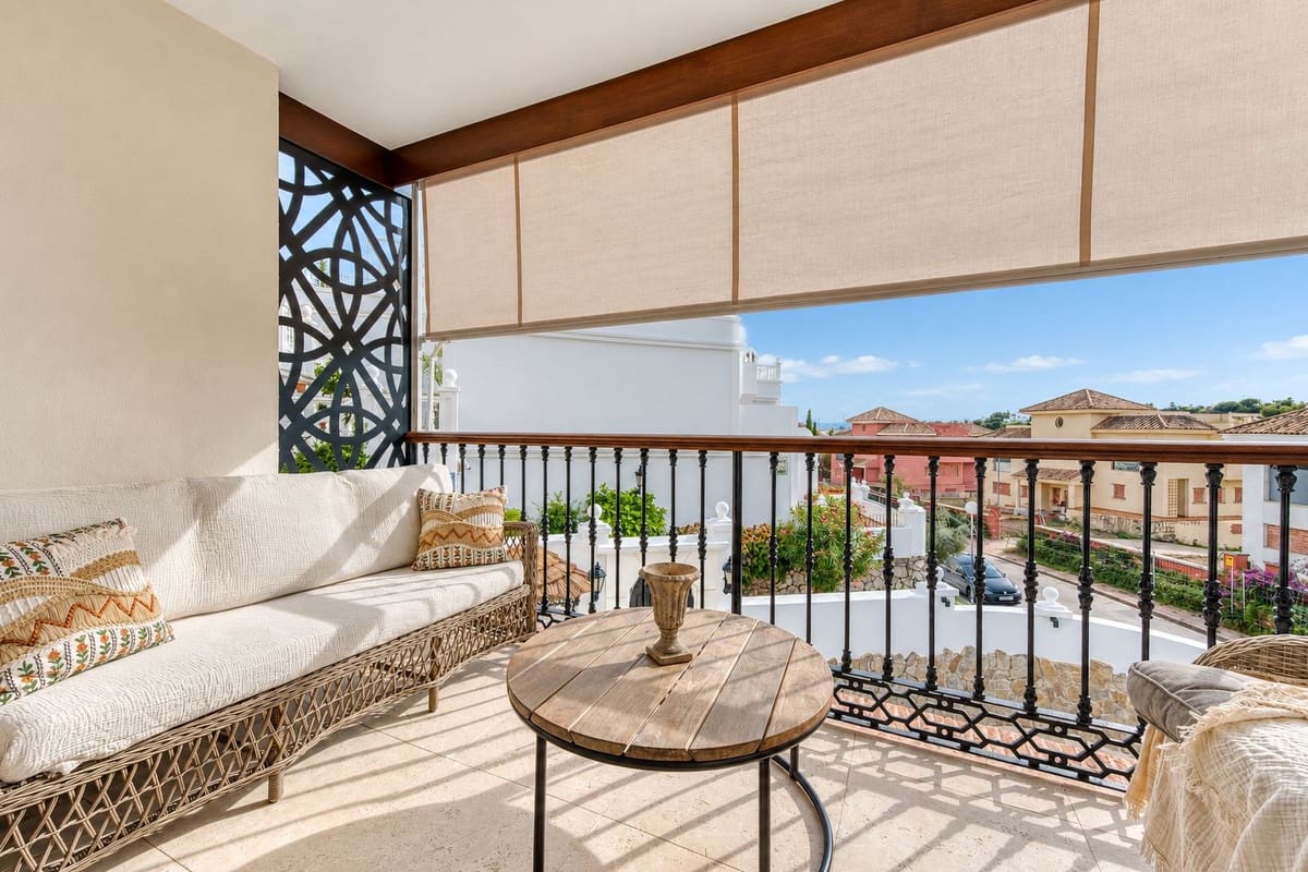4 soveværelse Byhus til salg i Nueva Andalucia med swimmingpool garage - € 1.799.000 (Ref: 10172377)