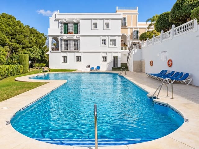 4 soveværelse Byhus til salg i Nueva Andalucia, Marbella med swimmingpool garage - € 1.799.000 (Ref: 10172377)