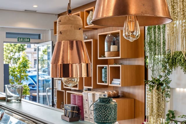 Gewerbe zu verkaufen in Puerto Banus, Marbella - 230.000 € (Ref: 10172378)