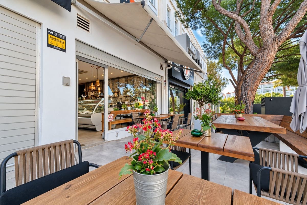 Gewerbe zu verkaufen in Puerto Banus - 230.000 € (Ref: 10172378)