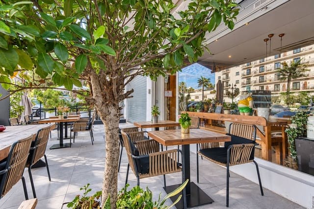 Gewerbe zu verkaufen in Puerto Banus, Marbella - 230.000 € (Ref: 10172378)