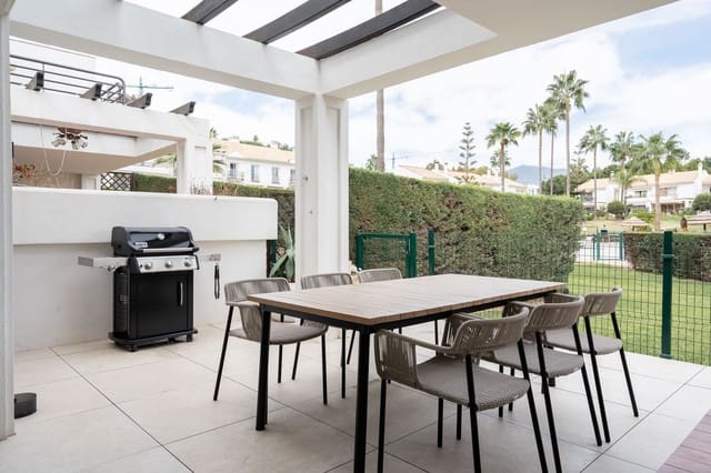 3 bedroom Townhouse for sale in El Paraiso, Estepona with pool garage - € 1,295,000 (Ref: 10172379)