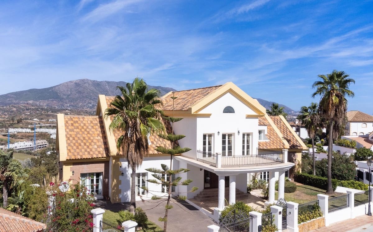 6 sypialnia Willa na sprzedaż w La Cala Golf z basenem garażem - 2 550 000 € (Ref: 10179420)