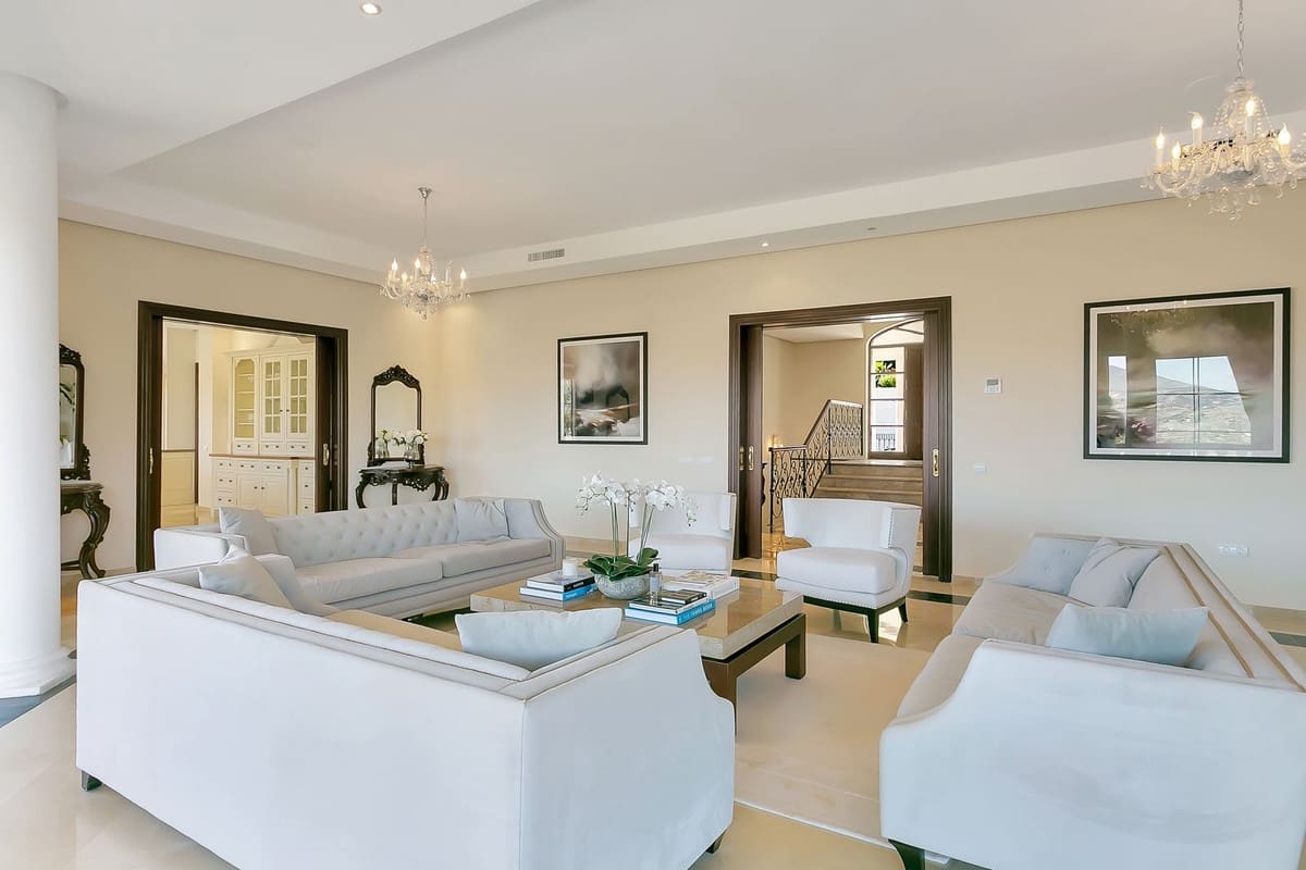 6 sypialnia Willa na sprzedaż w La Cala Golf z basenem garażem - 2 550 000 € (Ref: 10179420)