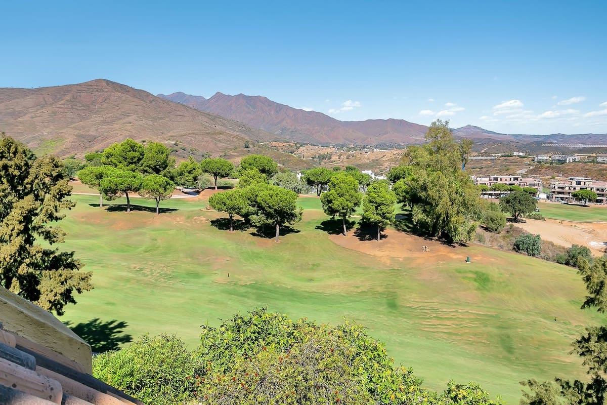 6 sypialnia Willa na sprzedaż w La Cala Golf z basenem garażem - 2 550 000 € (Ref: 10179420)