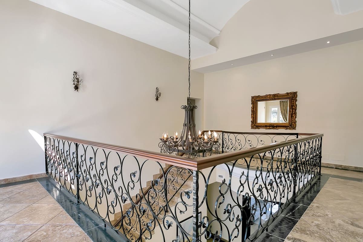 6 sypialnia Willa na sprzedaż w La Cala Golf z basenem garażem - 2 550 000 € (Ref: 10179420)