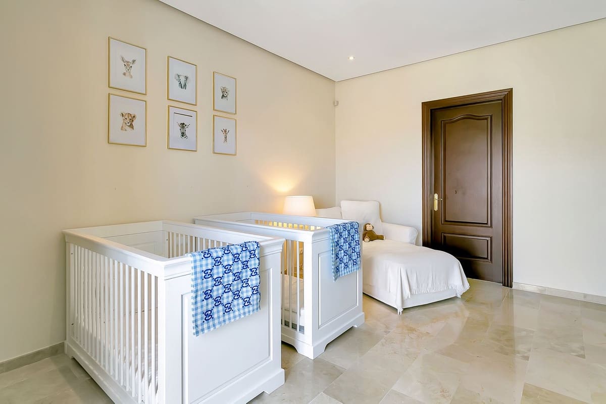 6 sypialnia Willa na sprzedaż w La Cala Golf z basenem garażem - 2 550 000 € (Ref: 10179420)