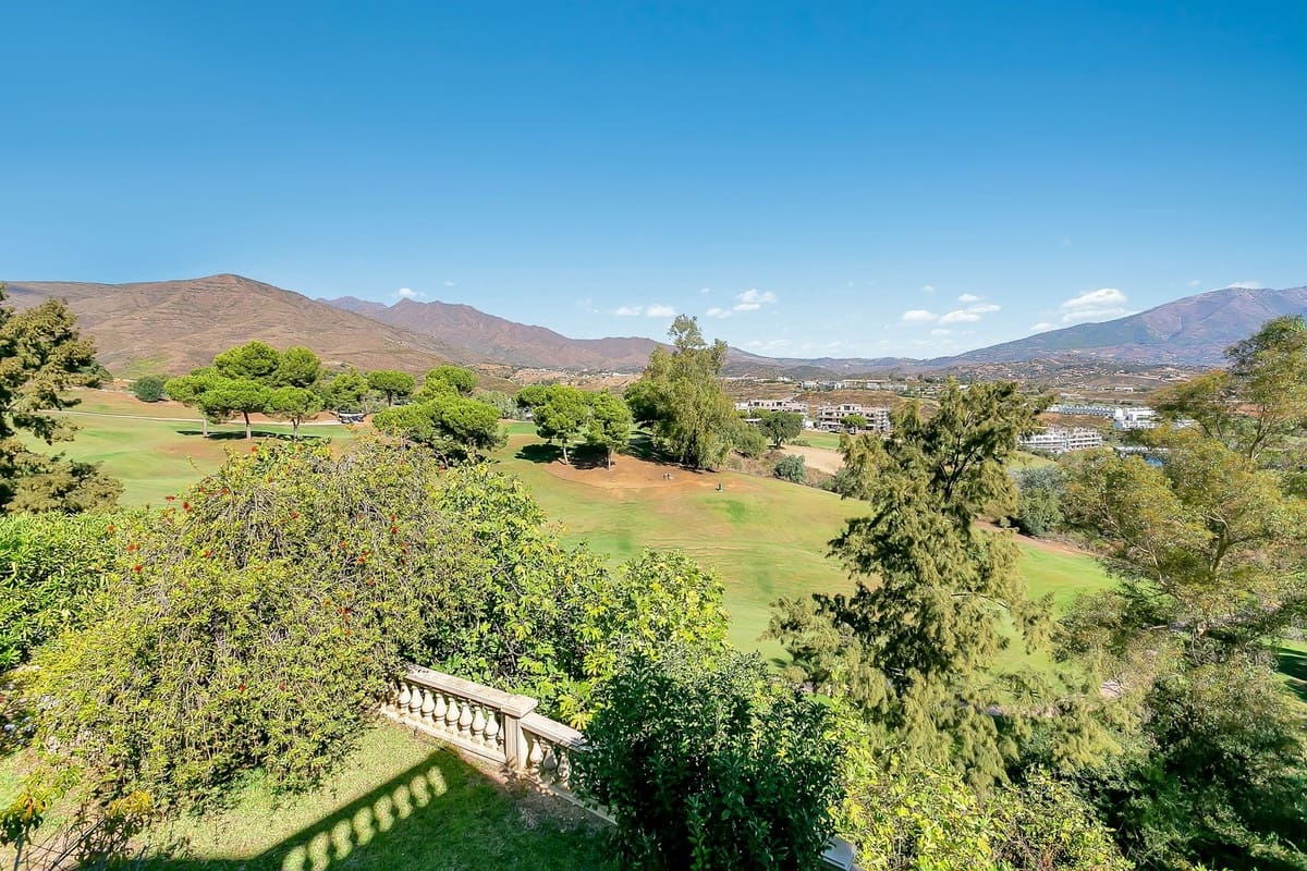 6 sypialnia Willa na sprzedaż w La Cala Golf z basenem garażem - 2 550 000 € (Ref: 10179420)