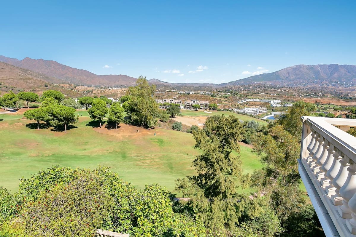6 sypialnia Willa na sprzedaż w La Cala Golf z basenem garażem - 2 550 000 € (Ref: 10179420)