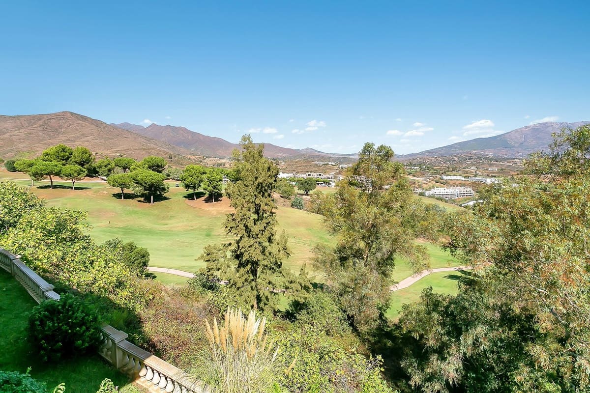 6 sypialnia Willa na sprzedaż w La Cala Golf z basenem garażem - 2 550 000 € (Ref: 10179420)