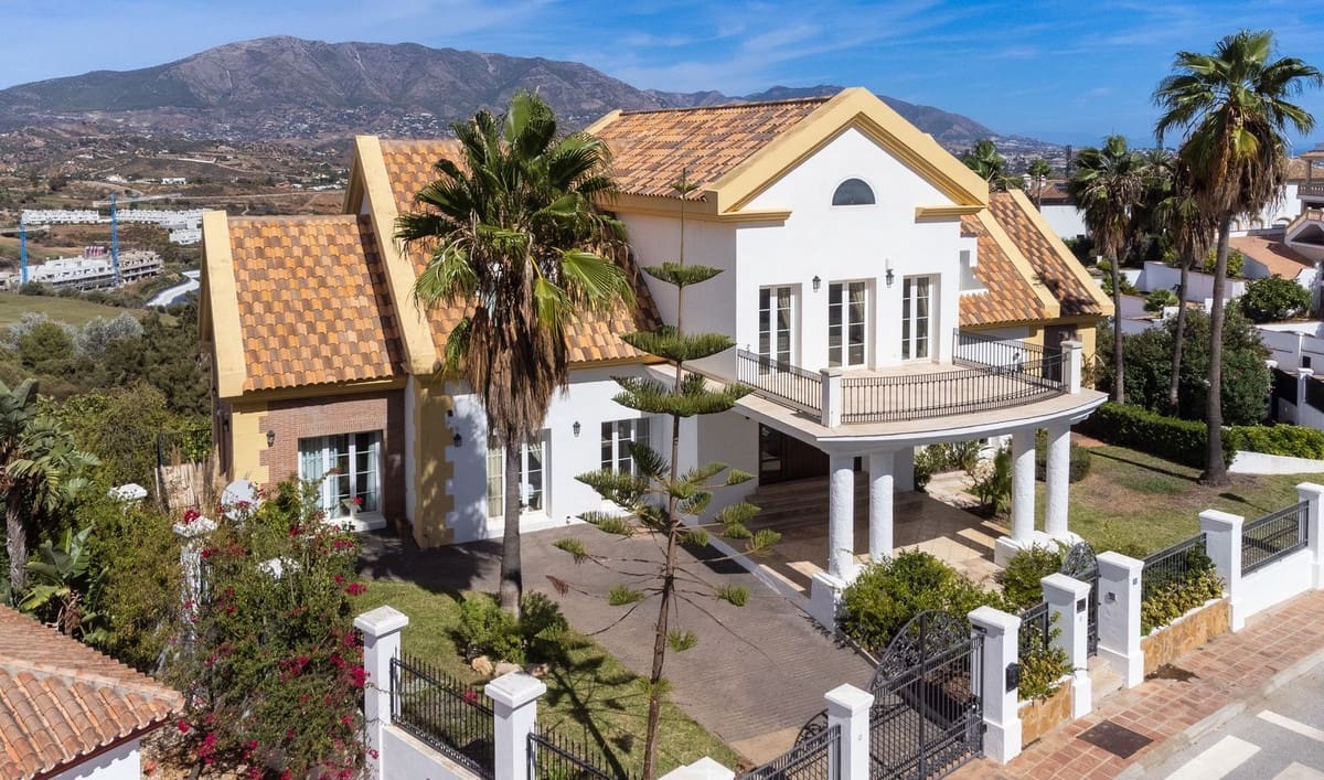 6 sypialnia Willa na sprzedaż w La Cala Golf z basenem garażem - 2 550 000 € (Ref: 10179420)