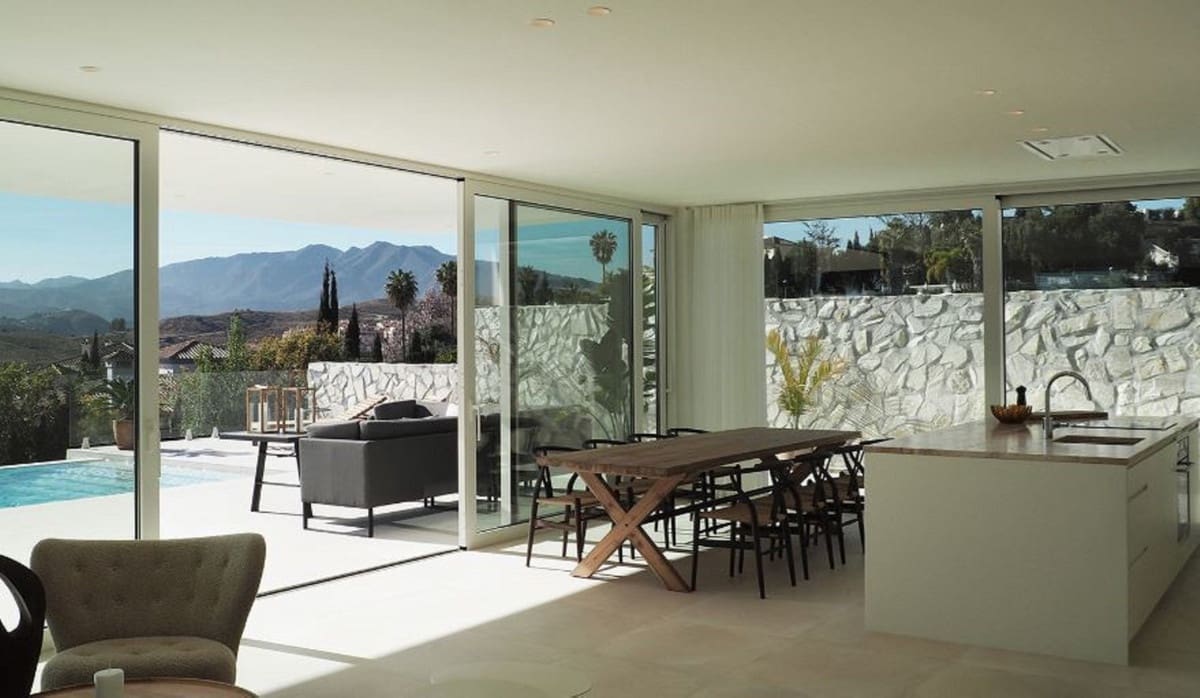 4 soverom Villa til salgs i Mijas Costa med svømmebasseng garasje - € 1 300 000 (Ref: 6453601)