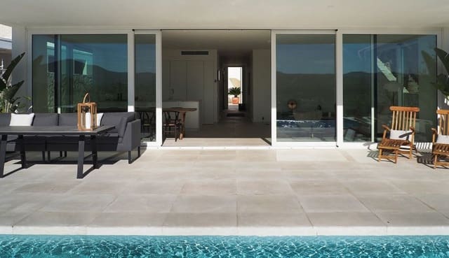 4 soverom Villa til salgs i Mijas Costa, Mijas med svømmebasseng garasje - € 1 300 000 (Ref: 6453601)