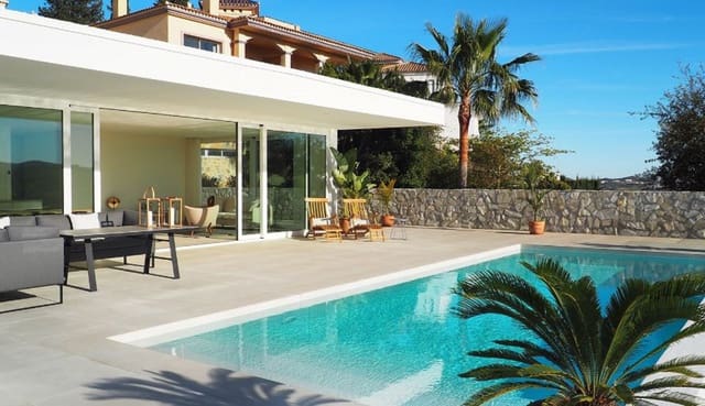 4 soveværelse Villa til salg i Mijas Costa, Mijas med swimmingpool garage - € 1.300.000 (Ref: 6453601)