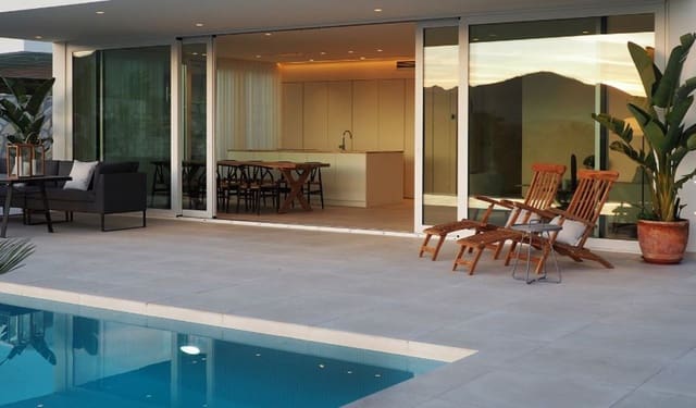 4 soveværelse Villa til salg i Mijas Costa, Mijas med swimmingpool garage - € 1.300.000 (Ref: 6453601)