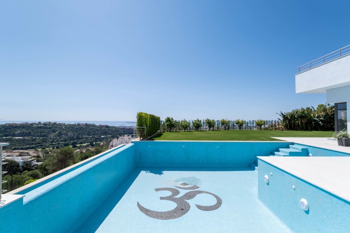 12 Zimmer Villa zu verkaufen in Benahavis mit Pool Garage - 11.500.000 € (Ref: 7070708)